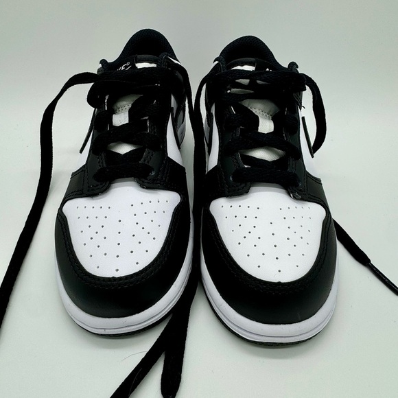 Nike Dunk Low Panda Black/White 12.5c Kids Sneakers NEW - Picture 4 of 9